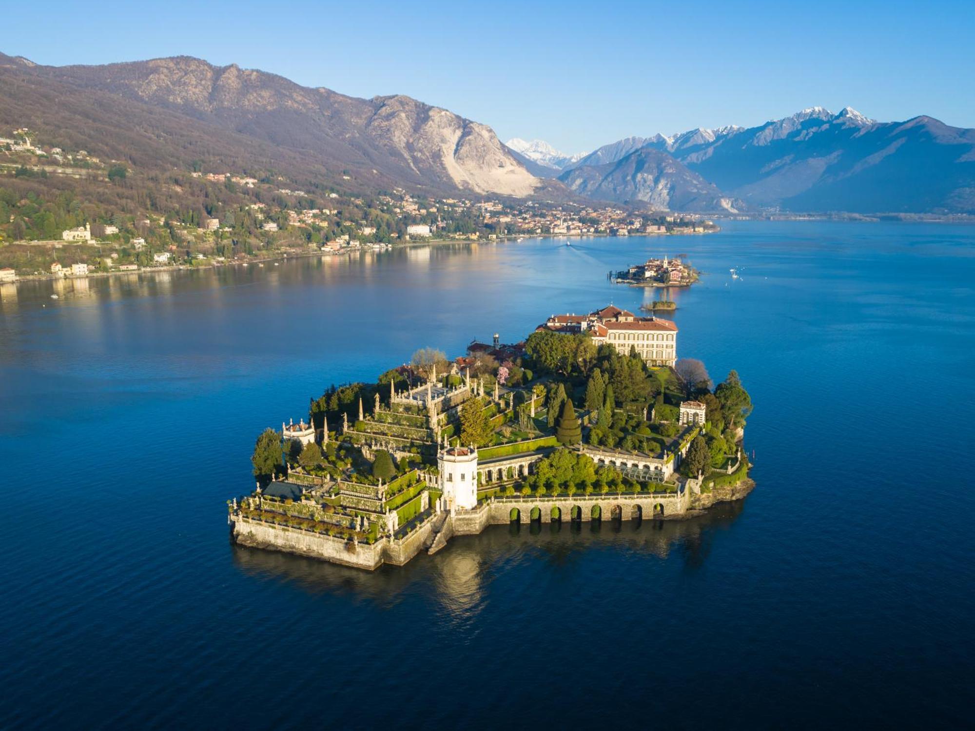Isa Center - Leonardo Accademy - Mxp - Lakes Sesto Calende Exterior photo